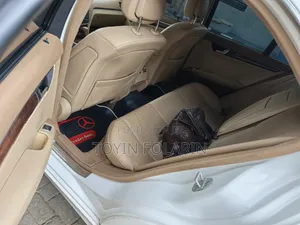 Mercedes-Benz C300 2008 White