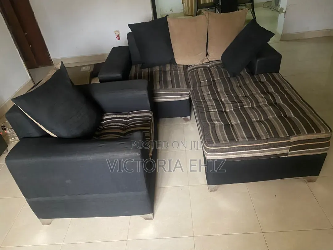 L-Shape Chair Plus 1 Single