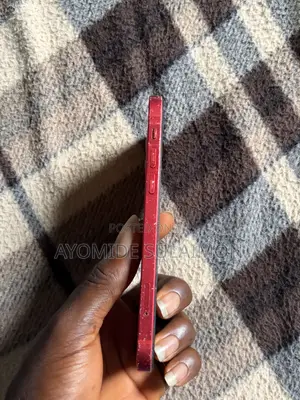 Apple iPhone 12 64 GB Red