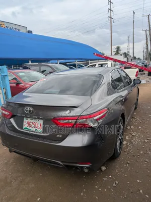 Toyota Camry 2018 Gray