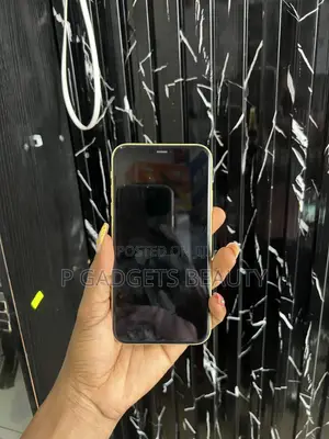 Apple iPhone 11 64 GB
