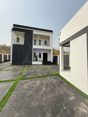 4bdrm Duplex in Gold Annex Estate for sale