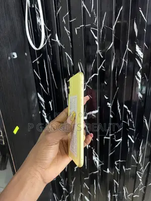 Apple iPhone 11 64 GB