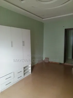 2bdrm Apartment in Ologuneru for rent