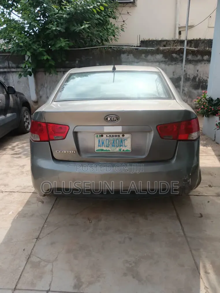 Kia Cerato 2011 Gray