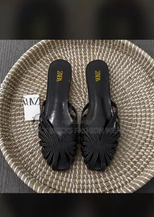 Zara Slippers Comes With Branded Box