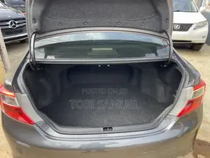 Toyota Camry SE 4dr Sedan (2.5L 4cyl 6A) 2012 Gray