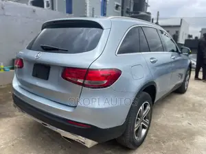 Mercedes-Benz GLC-Class 2017 Blue