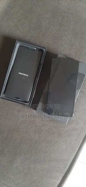 Samsung Galaxy S22 5G 128 GB Black