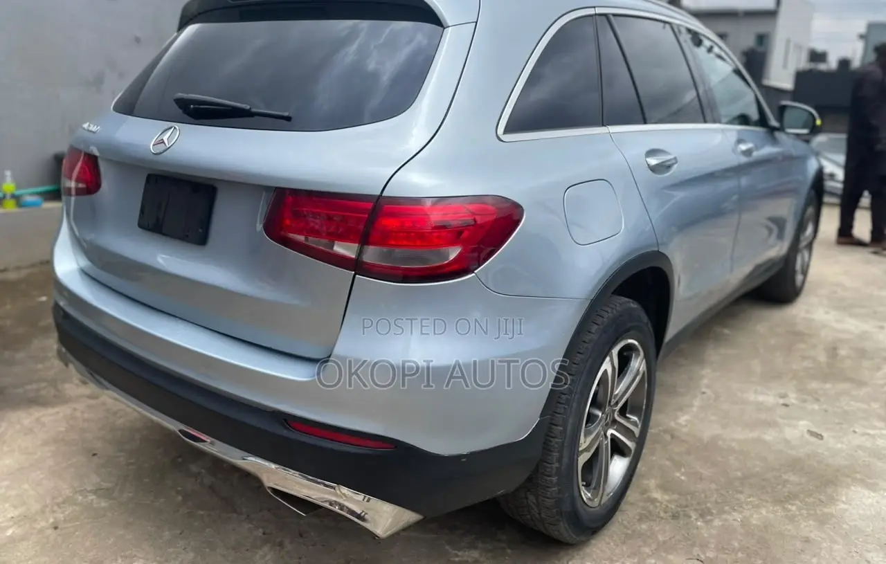 Mercedes-Benz GLC-Class 2017 Blue