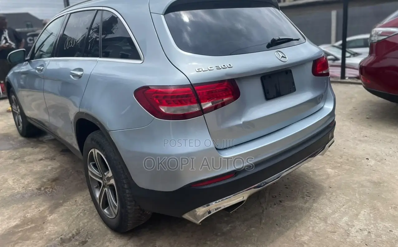 Mercedes-Benz GLC-Class 2017 Blue