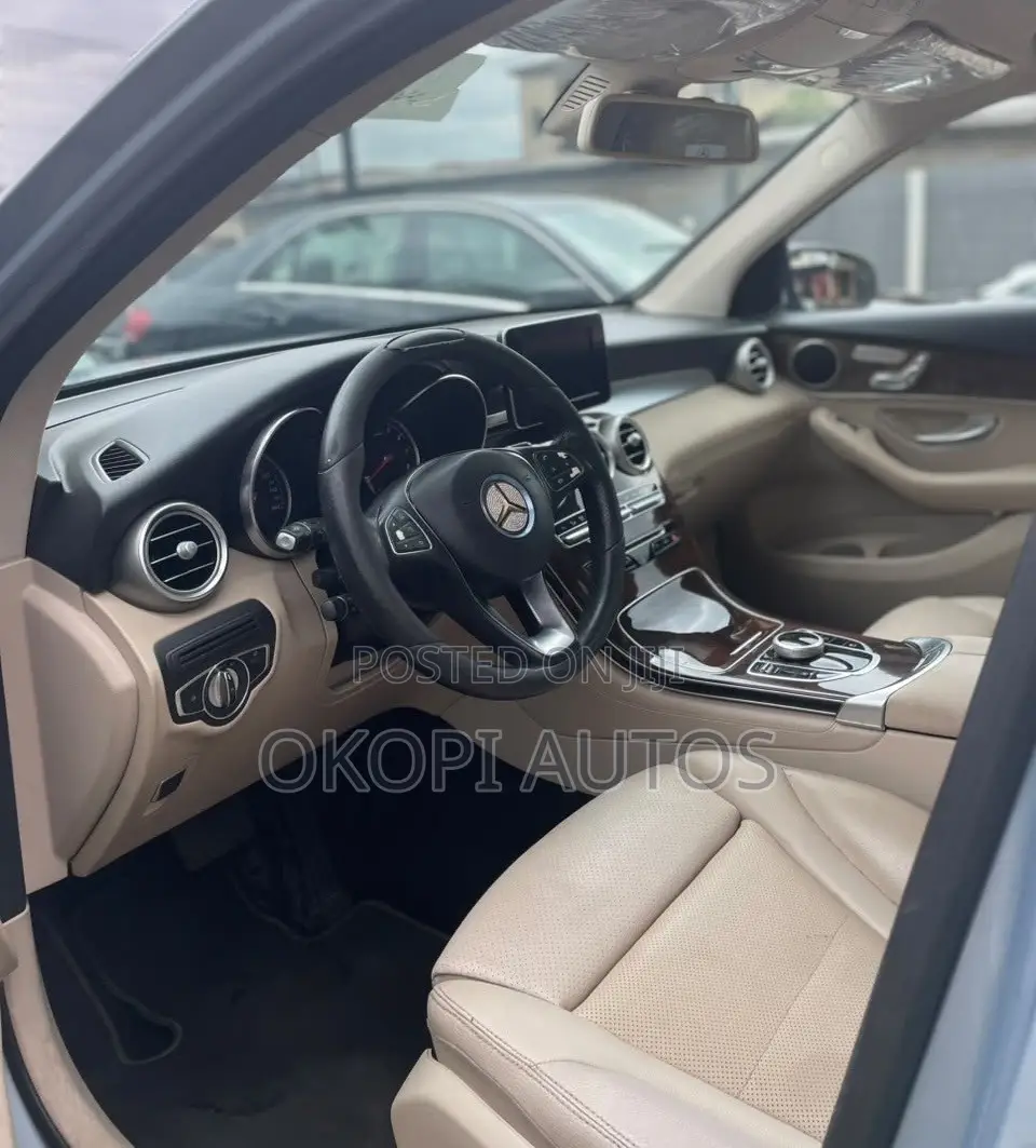 Mercedes-Benz GLC-Class 2017 Blue