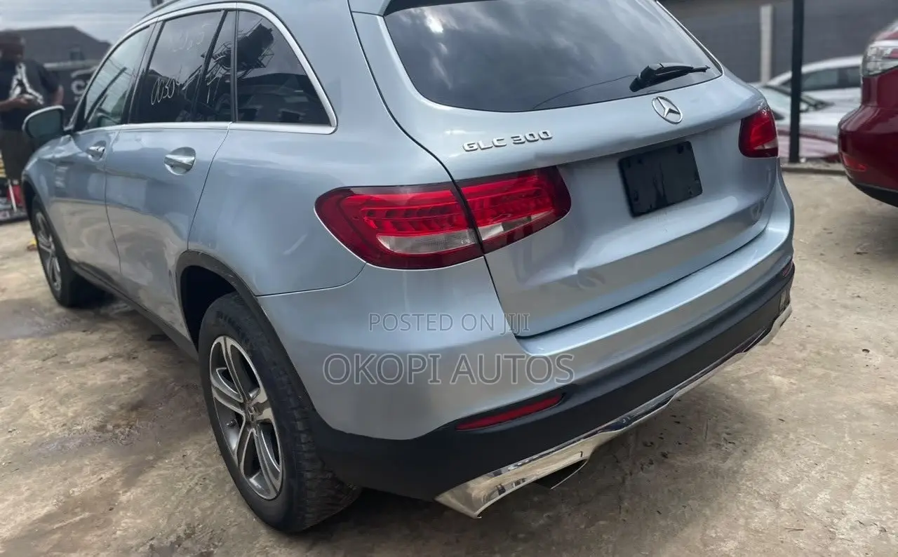 Mercedes-Benz GLC-Class 2017 Blue