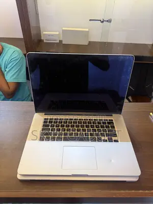 Laptop Apple MacBook Pro 2015 16GB Intel Core i7 SSD 1T