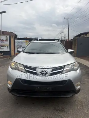 Toyota RAV4 LE 4dr SUV AWD (2.5L 4cyl 6A) 2015 Silver
