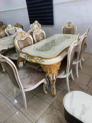 Unique Designs Royal Dining