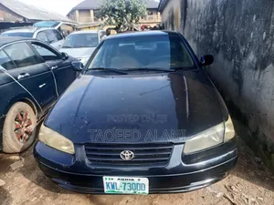 Toyota Camry Automatic 1999 Blue