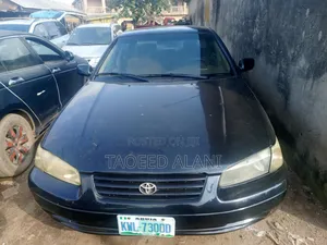 Toyota Camry Automatic 1999 Blue