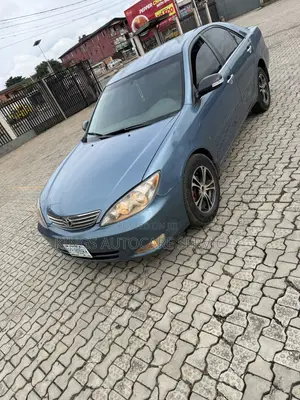 Toyota Camry LE 4dr Sedan (2.4L 4cyl 4A) 2004 Blue