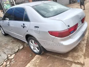 Honda Accord 2006 Silver