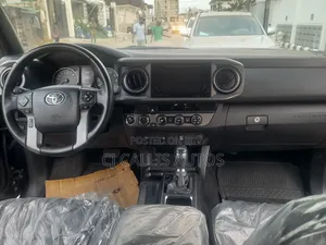 Toyota Tacoma 2017 Black