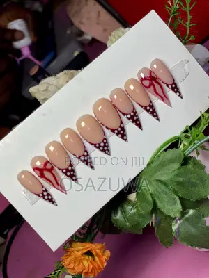 Strip Lashes and Press on Nails