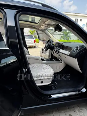 Mercedes-Benz GLB-Class GLB 250 4MATIC 2023 Black