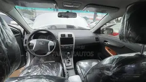 Toyota Corolla 2010 Silver