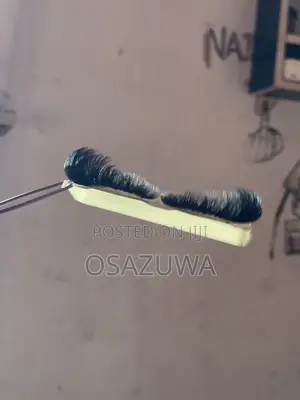 Strip Lashes and Nails