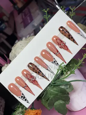 Strip Lashes and Nails