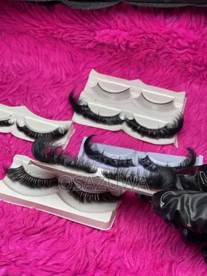Strip Lashes and Nails