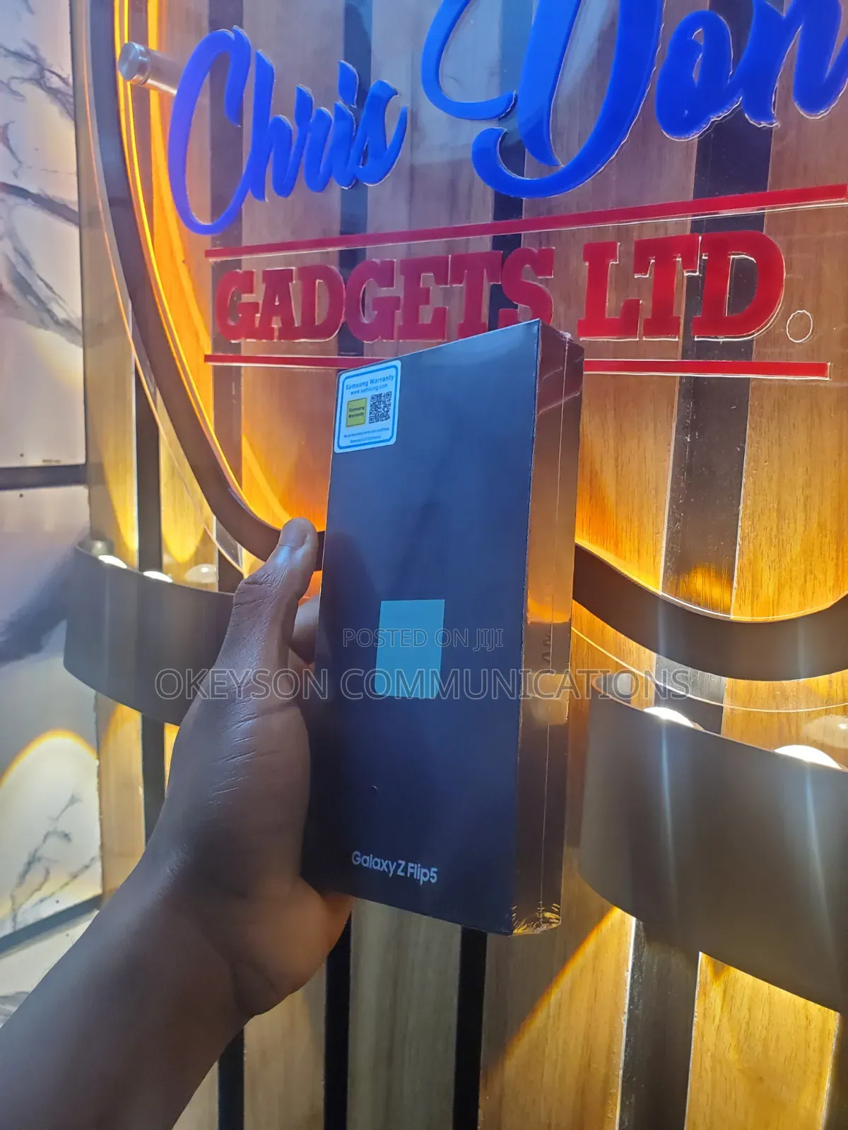 New Samsung Galaxy Z Flip 5 256 GB Gray
