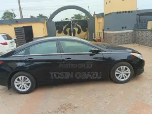Hyundai Sonata 2011 Black