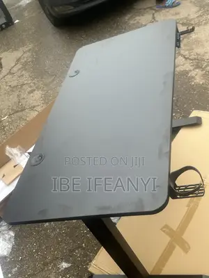 Modern Adjustable Computer/Gaming Desk