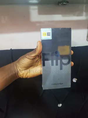 New Samsung Galaxy Z Flip4 512 GB Purple
