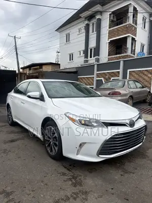 Toyota Avalon 2018 White