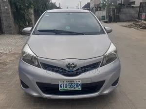 Toyota Yaris 2014 Silver