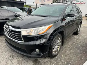 Toyota Highlander XLE 4dr SUV (3.5L 6cyl 6A) 2015 Black