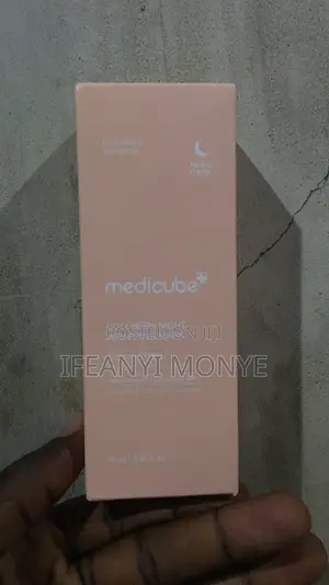 Collagen Night Wrapping Mask.