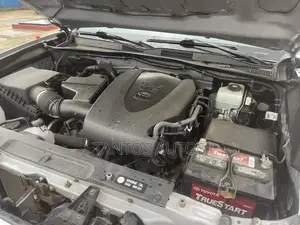 Toyota Tacoma SR5 2018 Gray