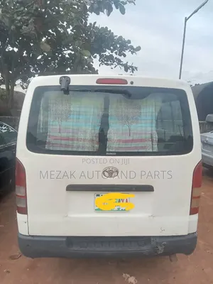 Toyota HiAce 2010 White
