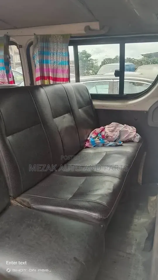 Toyota HiAce 2010 White