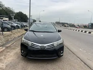 Toyota Corolla LE 4dr Sedan (1.8L 4cyl CVT) 2015 Black