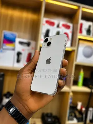 Apple iPhone 13 128 GB White
