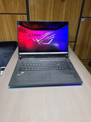 New Laptop Asus ROG Strix SCAR 18 32GB Intel Core i9 SSD 2T