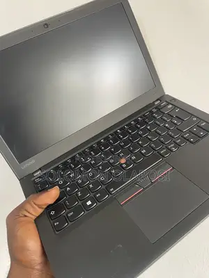 Laptop Lenovo ThinkPad X270 8GB Intel Core i5 SSD 256GB