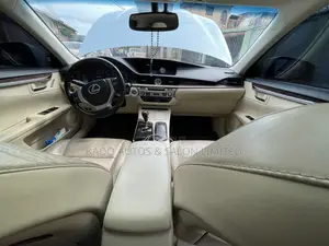 Lexus ES 2014 Blue