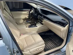 Lexus ES 2014 Blue
