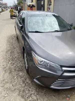 Toyota Camry 2016 Gray