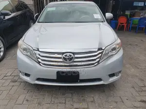 Toyota Avalon 2011 Silver